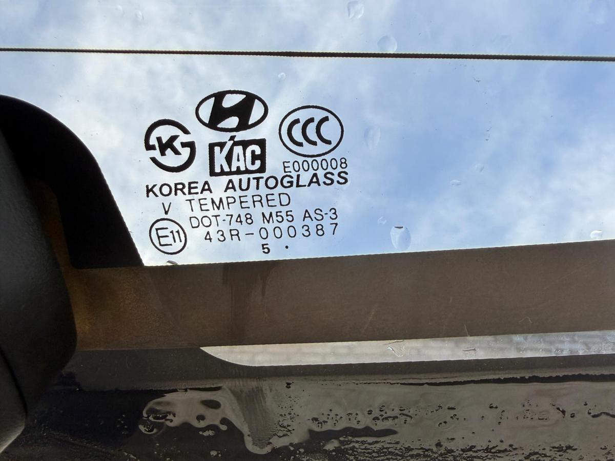 Hyundai Tucson JM original Heckscheibe ausstellbar beheizbar BJ06